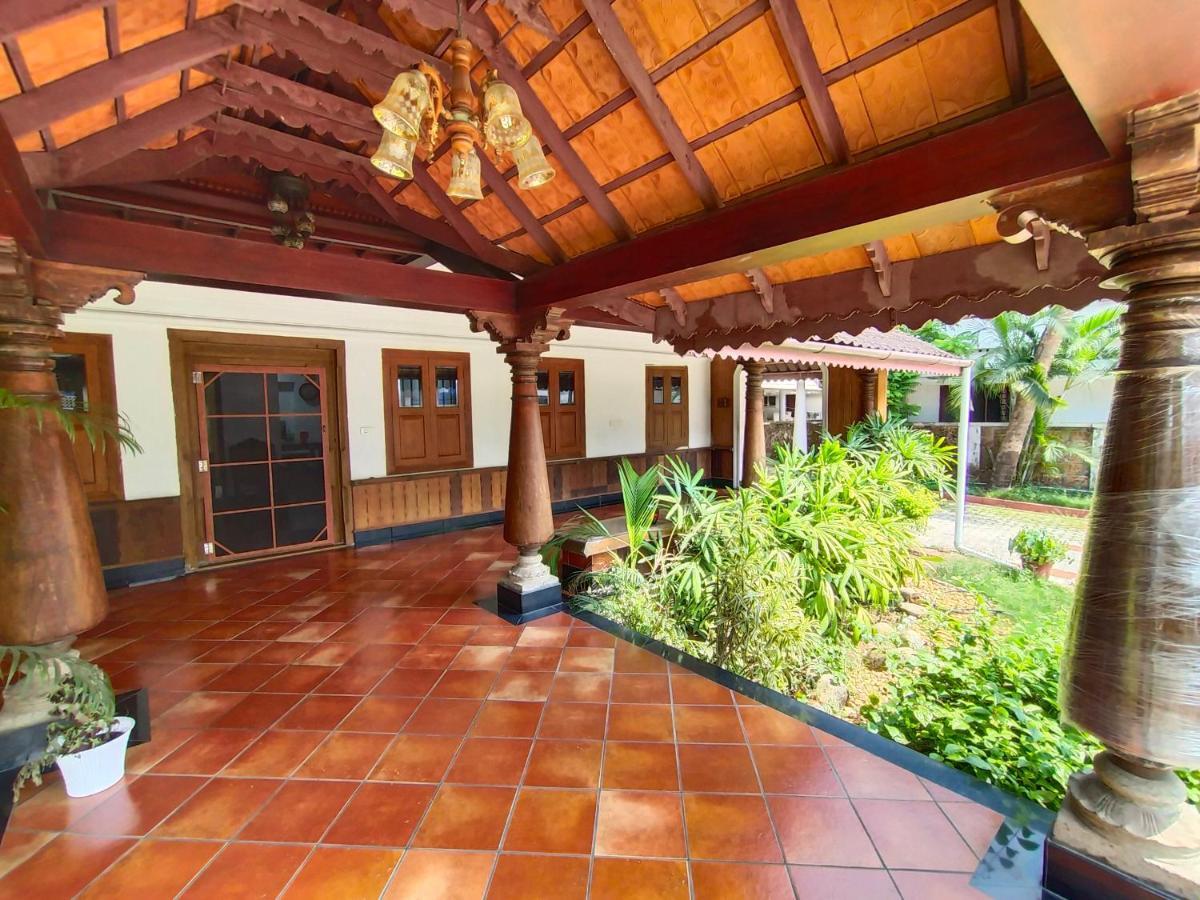Azza Heritage Home Kochi Esterno foto